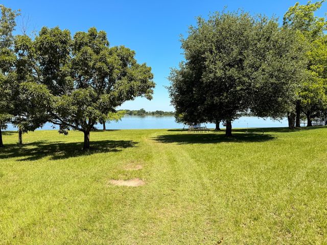 2152 Lcr 882, Jewett, TX 75846