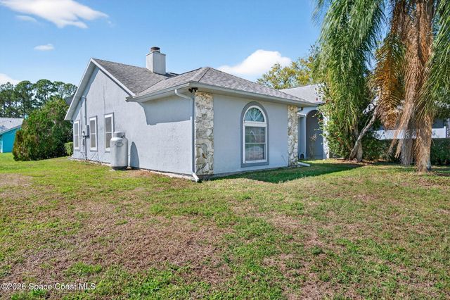 1796 Lambton Street NW, Palm Bay, FL 32907