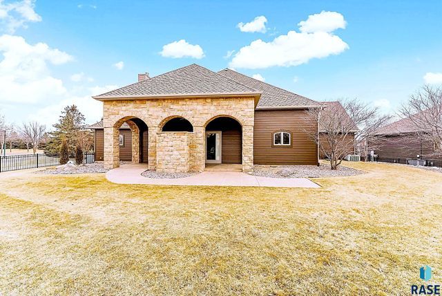 217 W 77th St Street, Sioux Falls, SD 57108