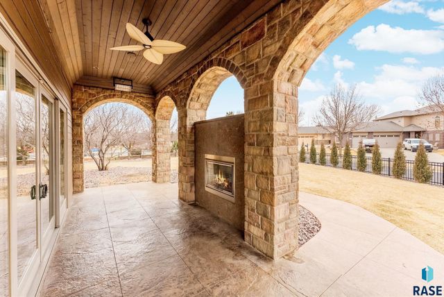 217 W 77th St Street, Sioux Falls, SD 57108