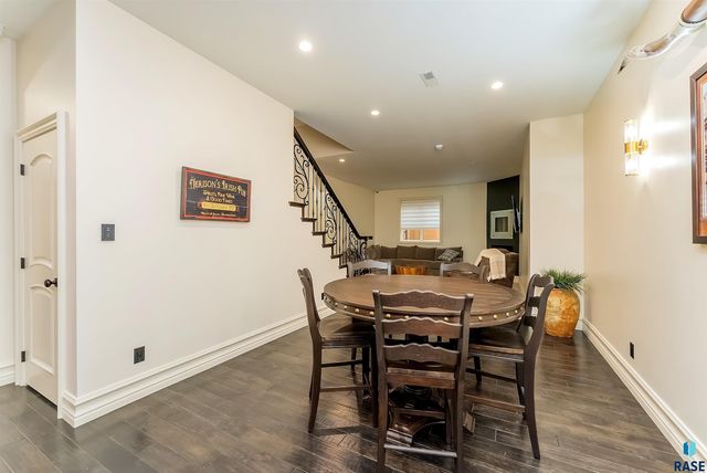 217 W 77th St Street, Sioux Falls, SD 57108