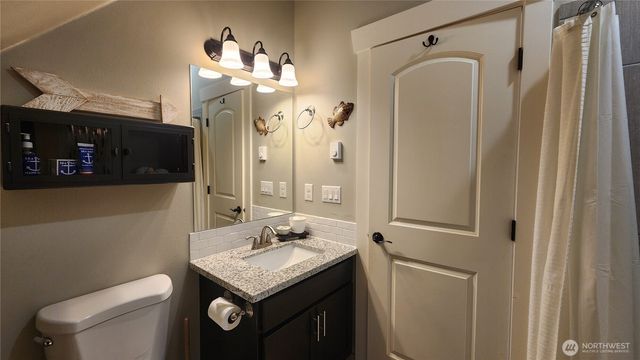 136 Pacific Boulevard NW, Ocean Shores, WA 98569