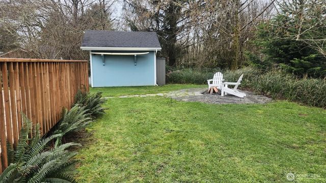 136 Pacific Boulevard NW, Ocean Shores, WA 98569