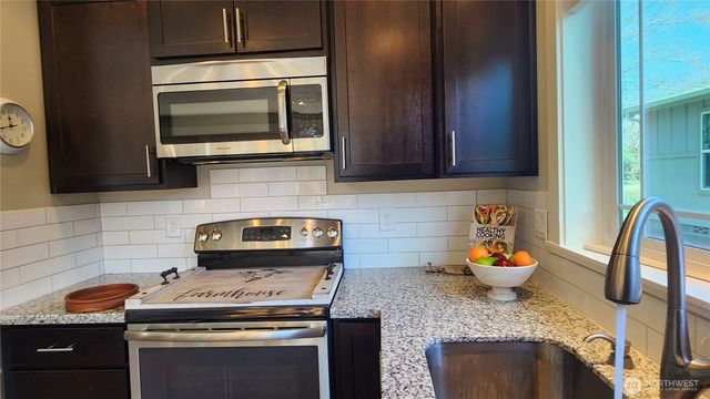 136 Pacific Boulevard NW, Ocean Shores, WA 98569