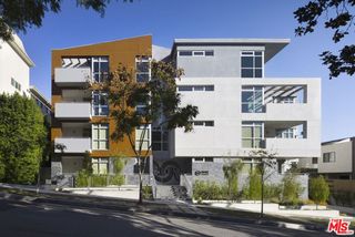 1232 N KINGS Road 202, West Hollywood, CA 90069