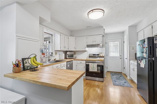 437 Stratford Road, Fairlawn, OH 44333