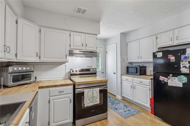 437 Stratford Road, Fairlawn, OH 44333