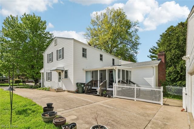437 Stratford Road, Fairlawn, OH 44333
