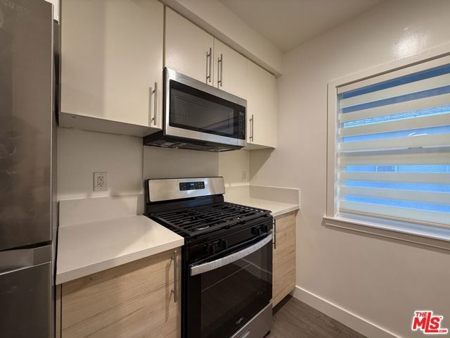 1942 S Sherbourne Drive 6, Los Angeles, CA 90034