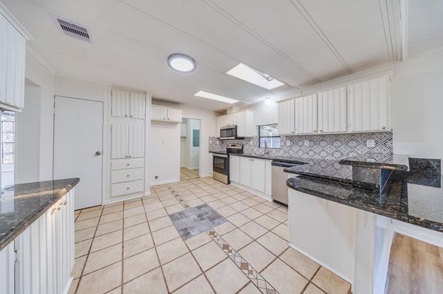 20011 Turtle Creek Lane, Magnolia, TX 77355