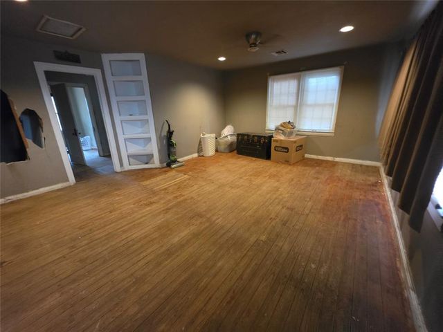 6908 NW 42nd Street, Bethany, OK 73008