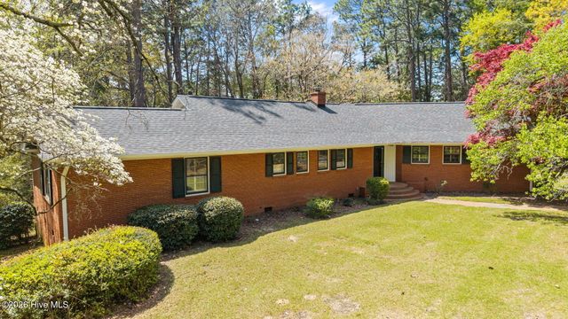 225 Arbutus Road, Southern Pines, NC 28387