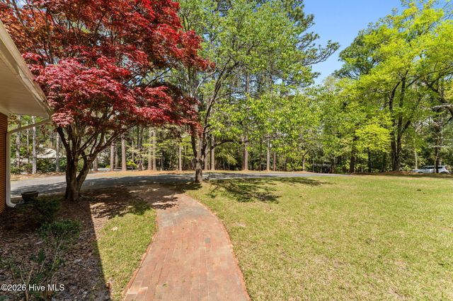225 Arbutus Road, Southern Pines, NC 28387