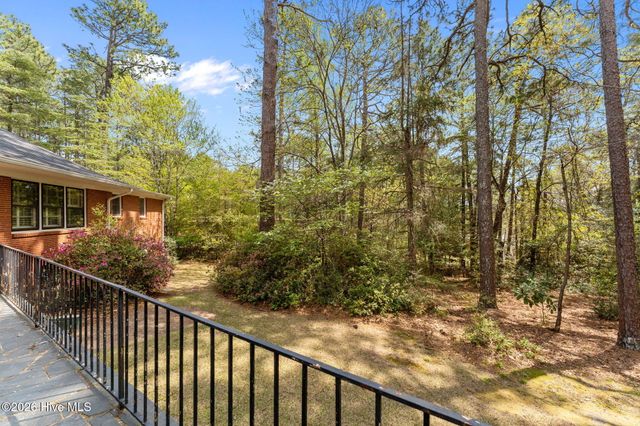 225 Arbutus Road, Southern Pines, NC 28387