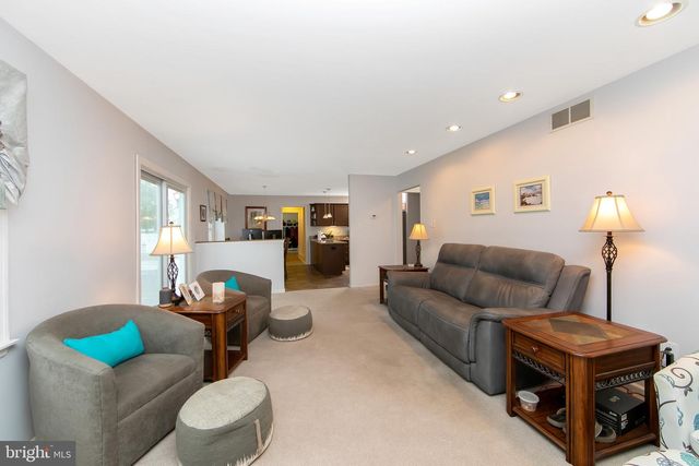 824 CANVASBACK DR, Mullica Hill, NJ 08062