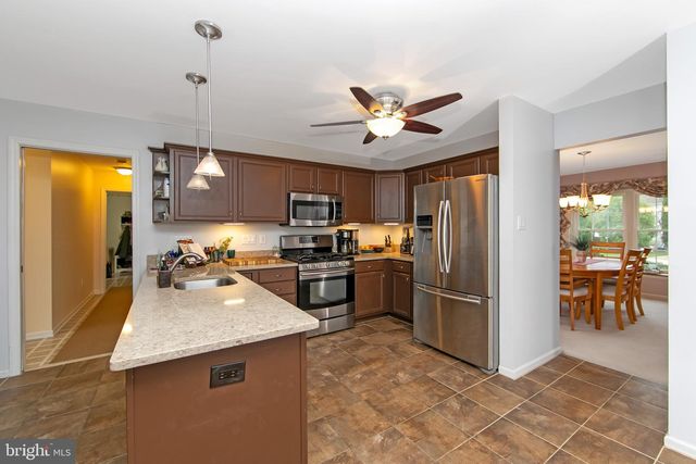 824 CANVASBACK DR, Mullica Hill, NJ 08062