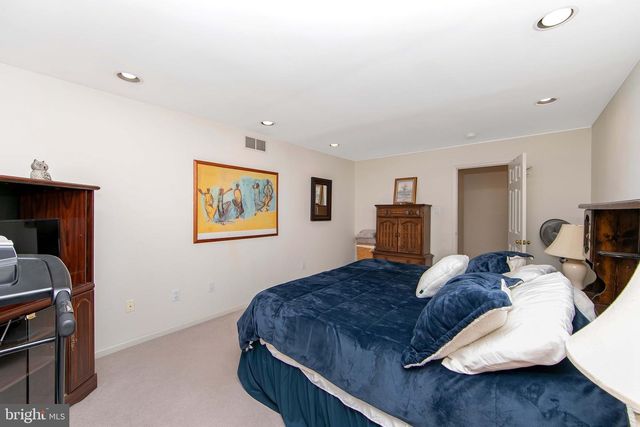 824 CANVASBACK DR, Mullica Hill, NJ 08062