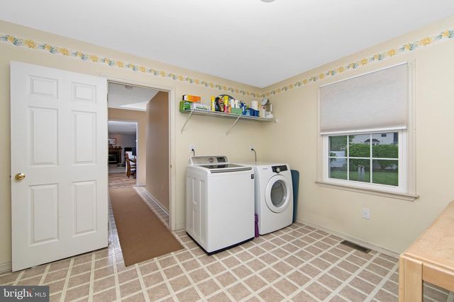 824 CANVASBACK DR, Mullica Hill, NJ 08062