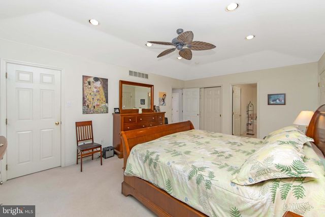 824 CANVASBACK DR, Mullica Hill, NJ 08062