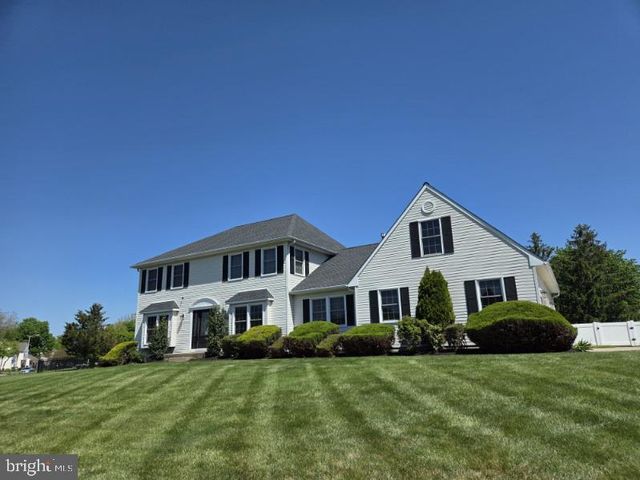 824 CANVASBACK DR, Mullica Hill, NJ 08062