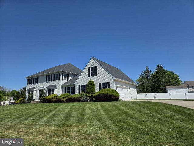 824 CANVASBACK DR, Mullica Hill, NJ 08062