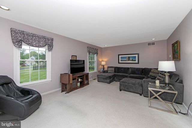 824 CANVASBACK DR, Mullica Hill, NJ 08062