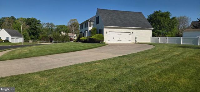 824 CANVASBACK DR, Mullica Hill, NJ 08062
