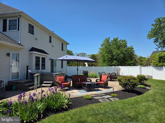 824 CANVASBACK DR, Mullica Hill, NJ 08062