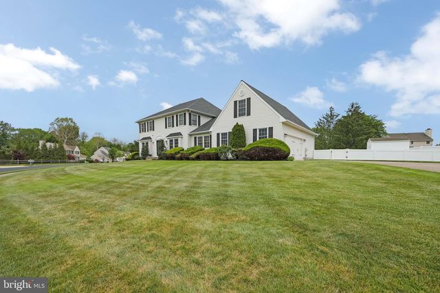 824 CANVASBACK DR, Mullica Hill, NJ 08062