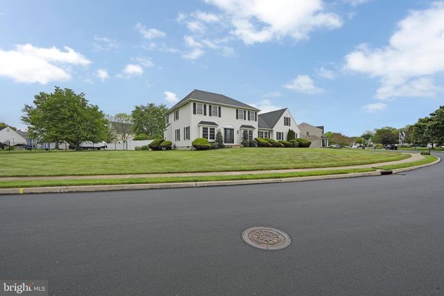 824 CANVASBACK DR, Mullica Hill, NJ 08062