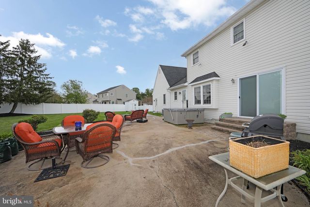 824 CANVASBACK DR, Mullica Hill, NJ 08062