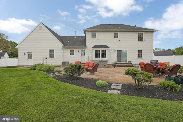 824 CANVASBACK DR, Mullica Hill, NJ 08062