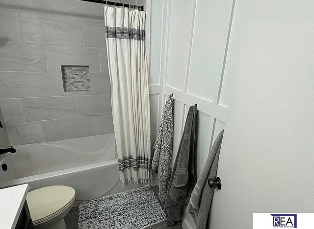 5136 S 126 Plaza, Omaha, NE 68137