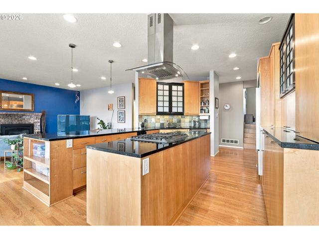 21380 HORTON Ct, West Linn, OR 97068