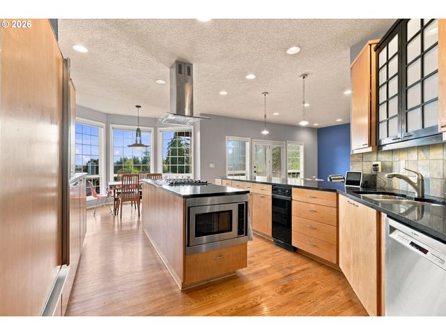 21380 HORTON Ct, West Linn, OR 97068