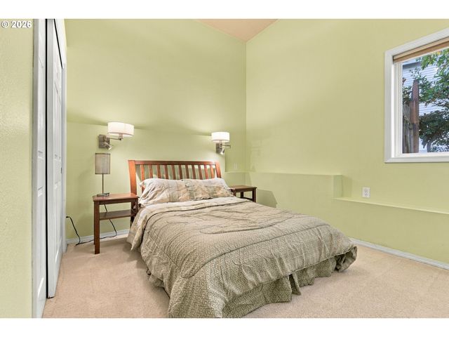 21380 HORTON Ct, West Linn, OR 97068