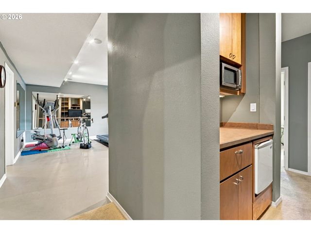 21380 HORTON Ct, West Linn, OR 97068