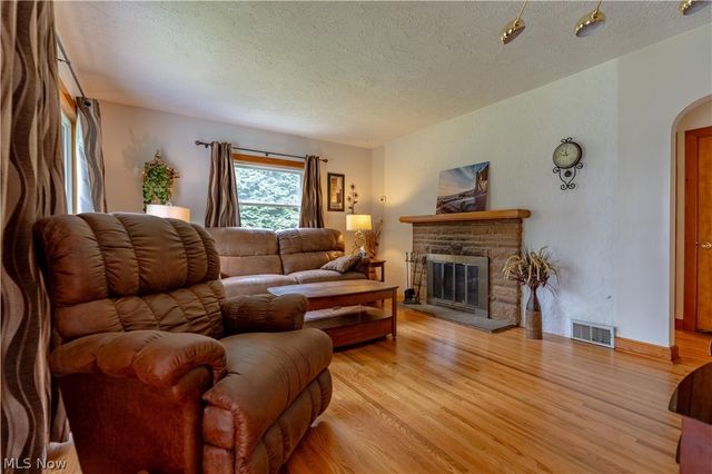 4216 State Road, New Franklin, OH 44319