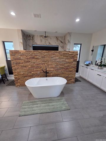 1265 Tenderfoot, New Braunfels, TX 78132