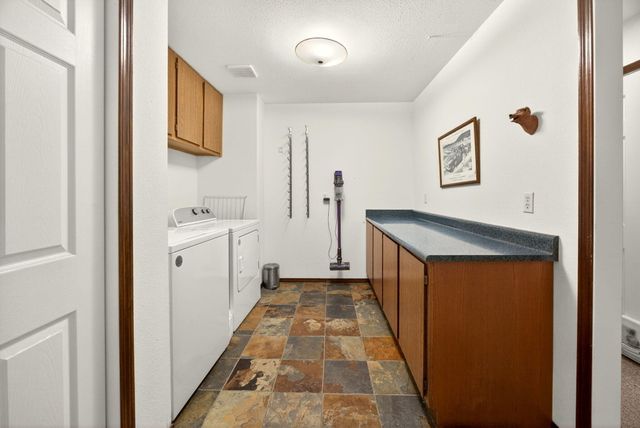 1979 Upper Applegate Road, Jacksonville, OR 97530