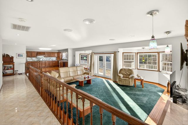 1979 Upper Applegate Road, Jacksonville, OR 97530