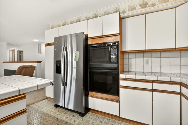 1979 Upper Applegate Road, Jacksonville, OR 97530