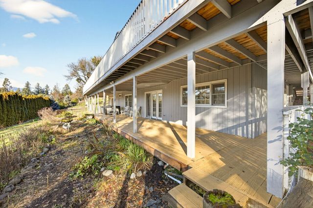 1979 Upper Applegate Road, Jacksonville, OR 97530