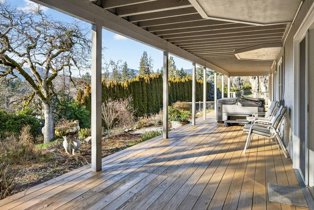 1979 Upper Applegate Road, Jacksonville, OR 97530