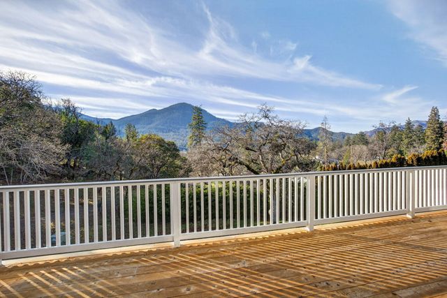 1979 Upper Applegate Road, Jacksonville, OR 97530