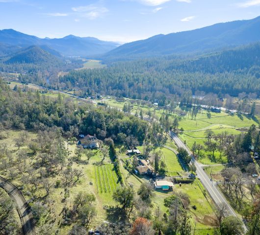 1979 Upper Applegate Road, Jacksonville, OR 97530