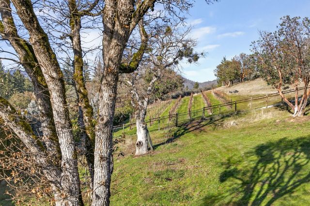 1979 Upper Applegate Road, Jacksonville, OR 97530