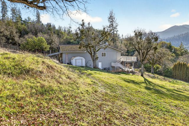 1979 Upper Applegate Road, Jacksonville, OR 97530