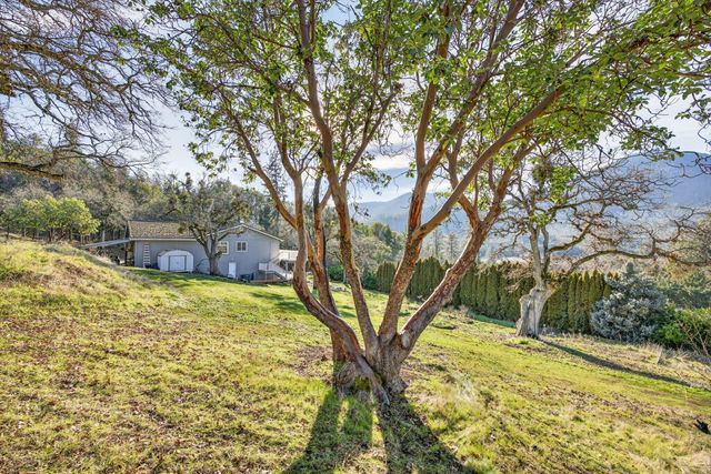 1979 Upper Applegate Road, Jacksonville, OR 97530