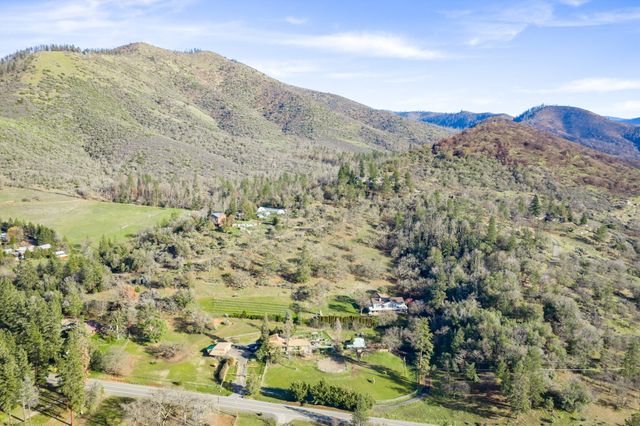 1979 Upper Applegate Road, Jacksonville, OR 97530